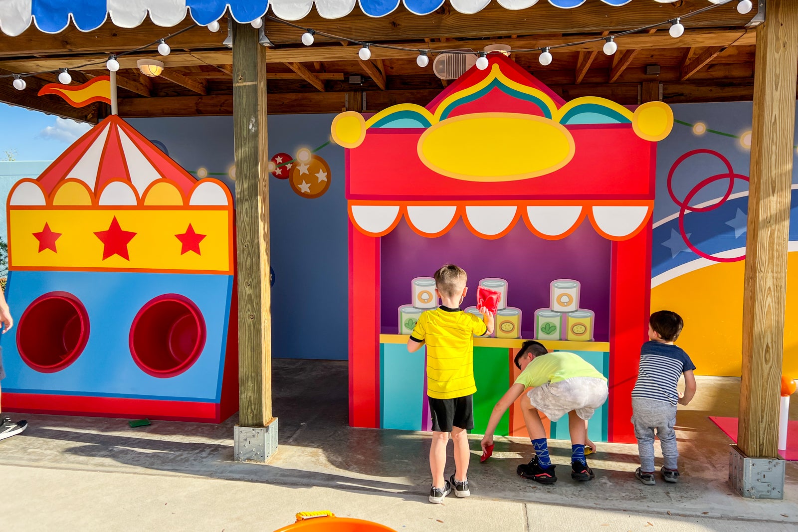 Free carnival games at Peppa Pig Theme Park