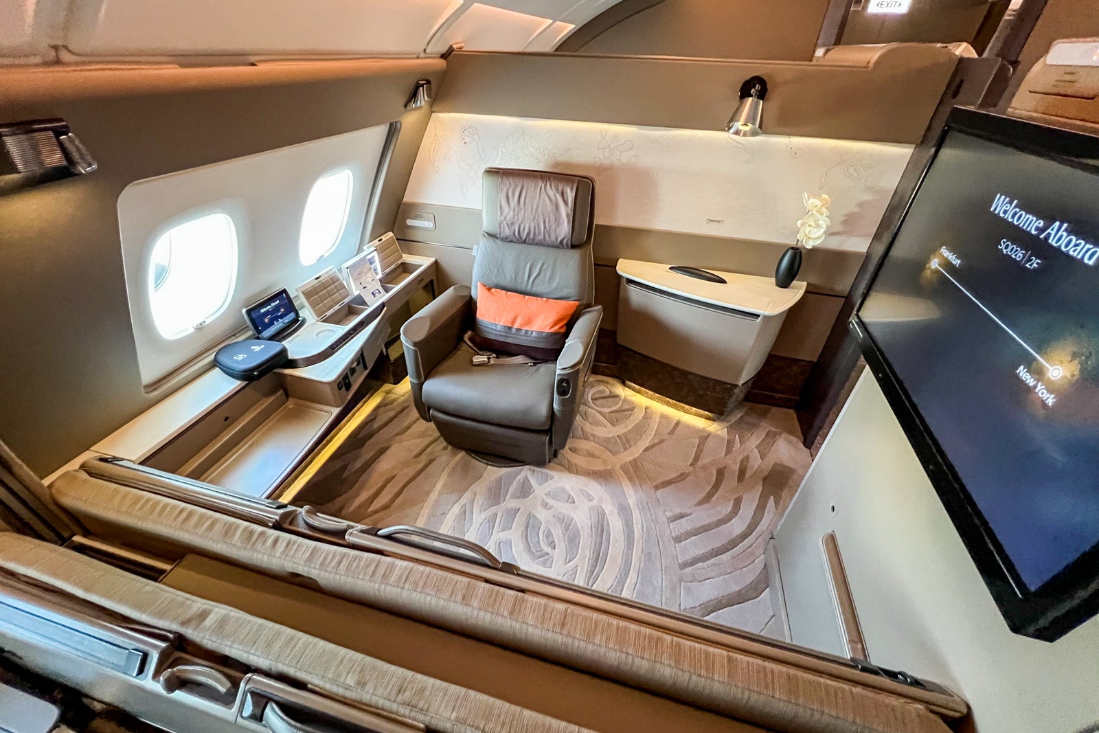How to book Singapore Airlines firstclass Suites with points and miles