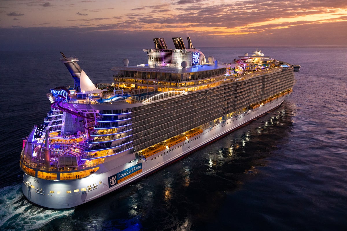 Royal Caribbean cruise ships ranked by size largest to smallest - full ...