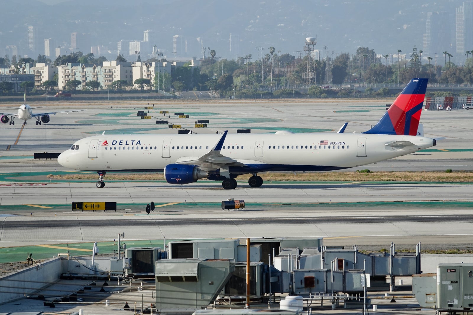 Delta goes up against American and JetBlue with 2 new routes, 5 cuts