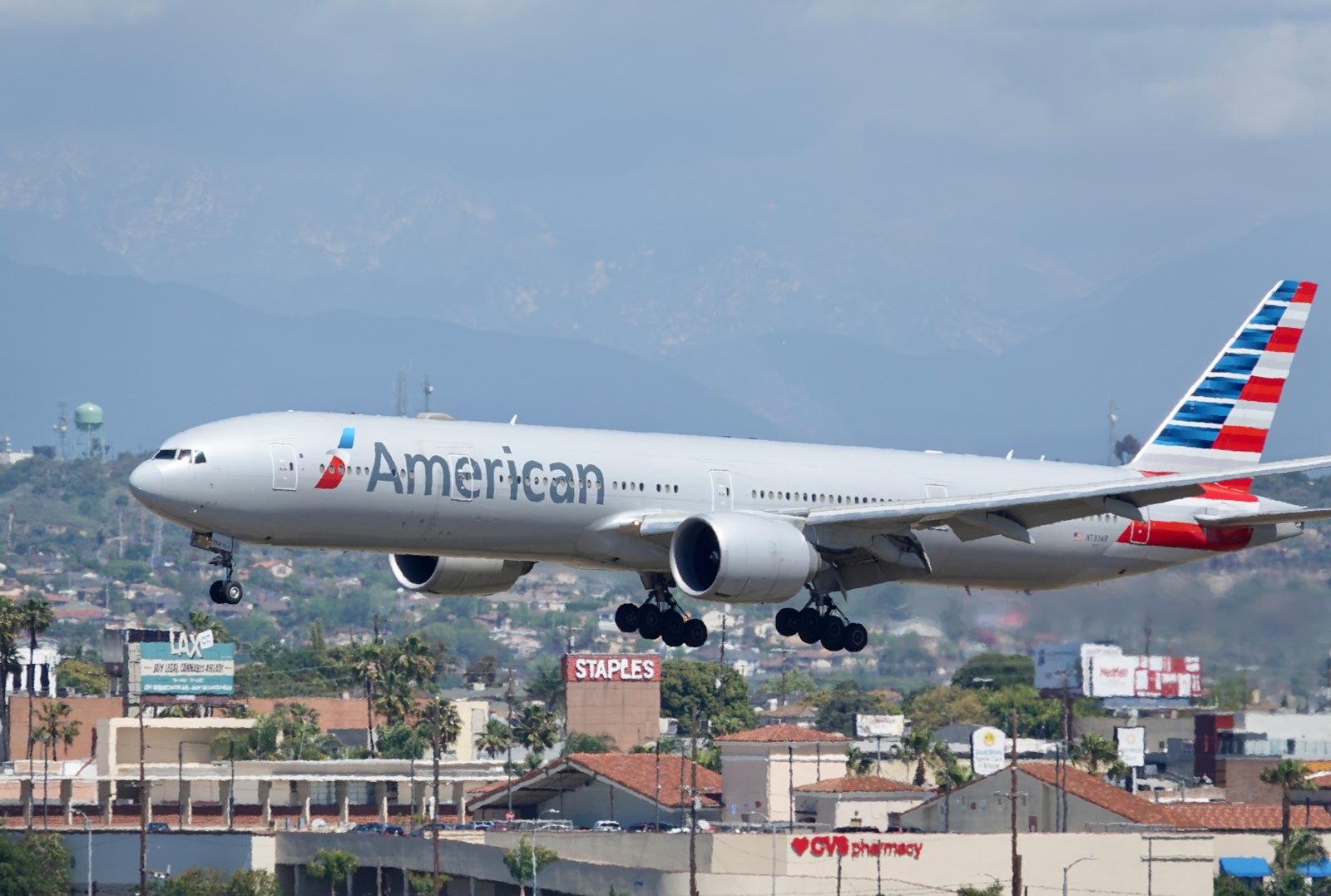 American Airlines Boeing 777-300ER LAX