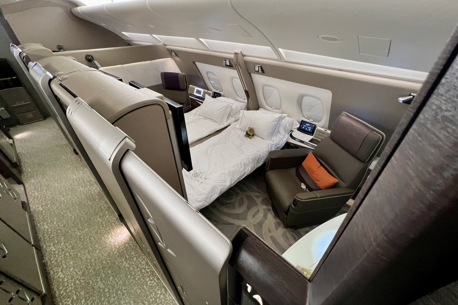 first class travel singapore airlines