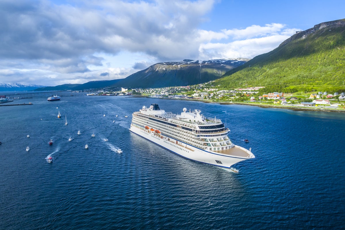 viking cruise line loyalty program