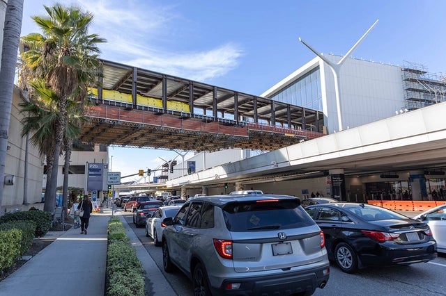 New LAX people mover on track for 2023 completion - The Points Guy