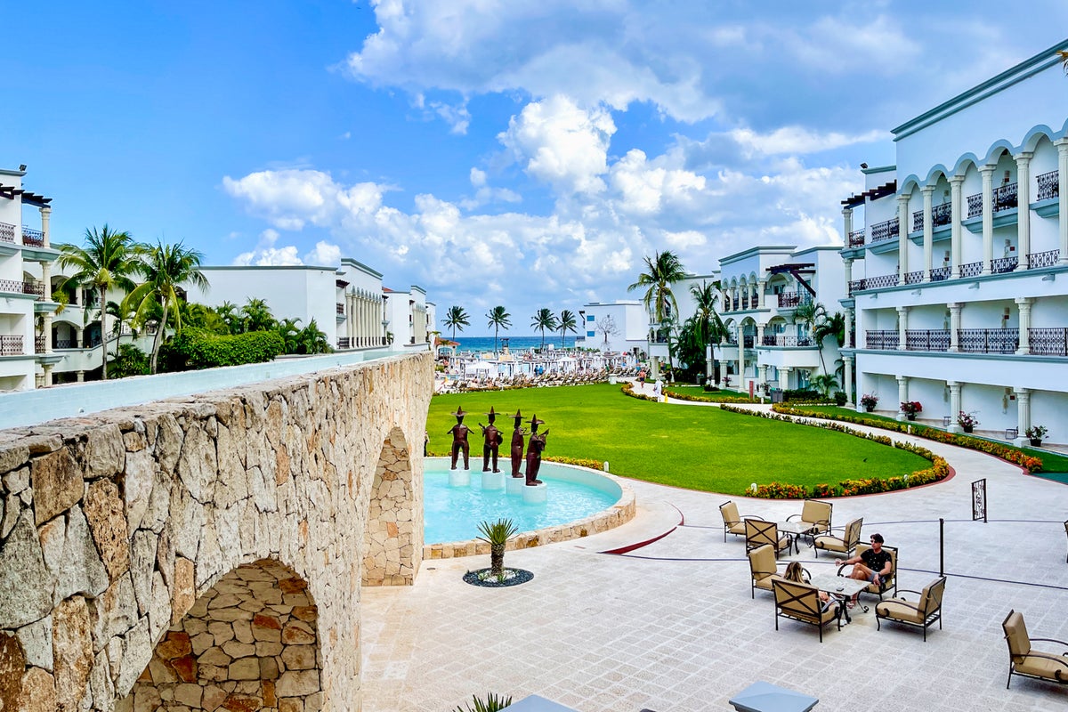 Things to know before booking a stay at the all-inclusive Hilton Playa ...