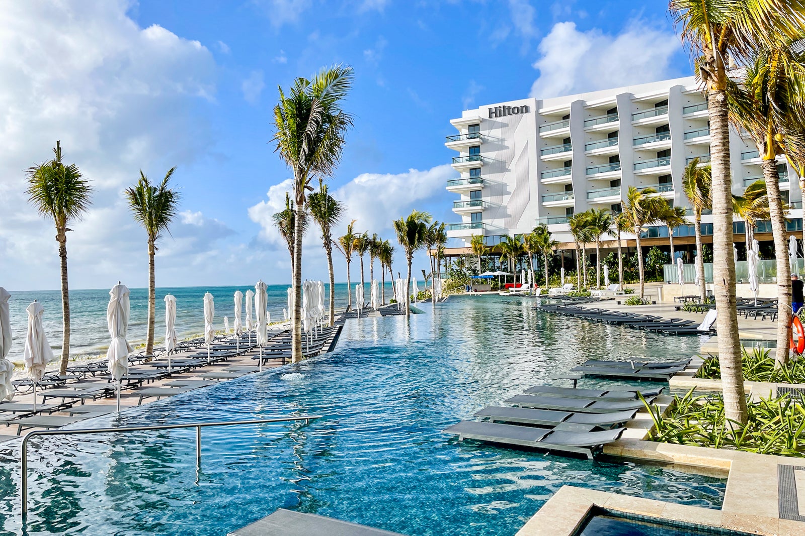 hilton properties in cancun mexico