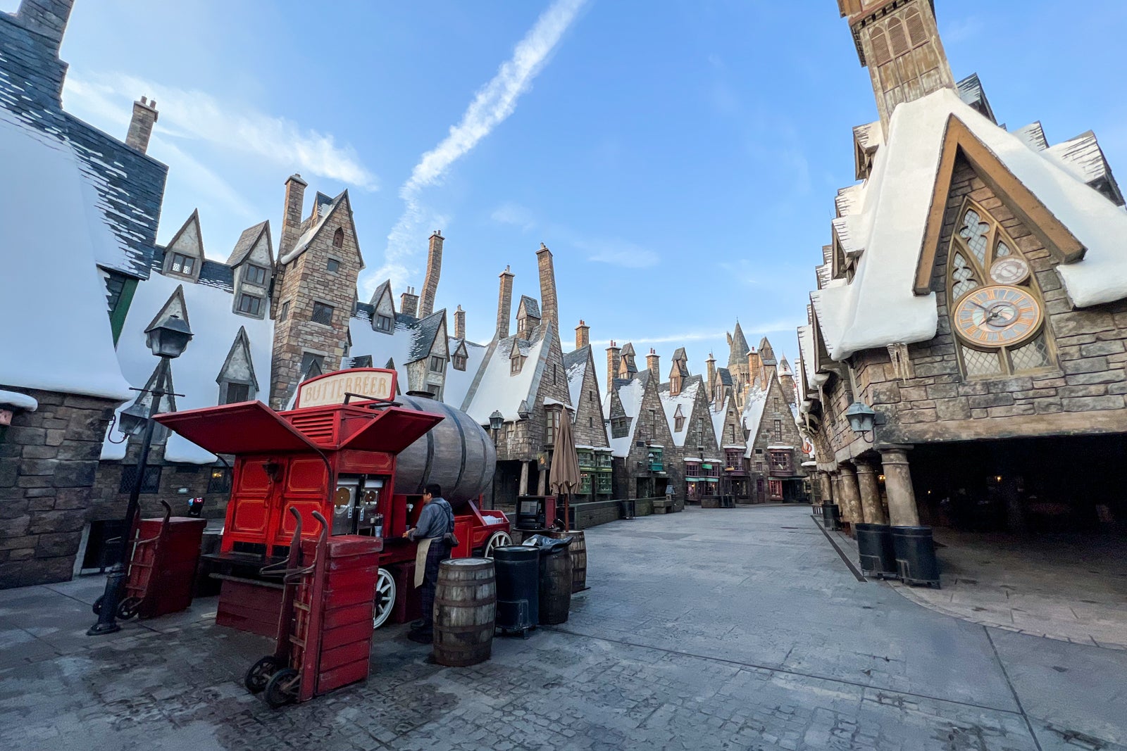 Guide to The Wizarding World of Harry Potter — Hogsmeade at