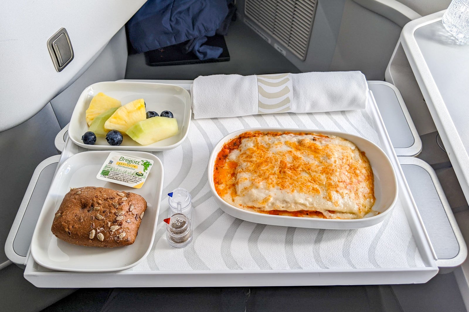 Arrival meal in Finnair business class