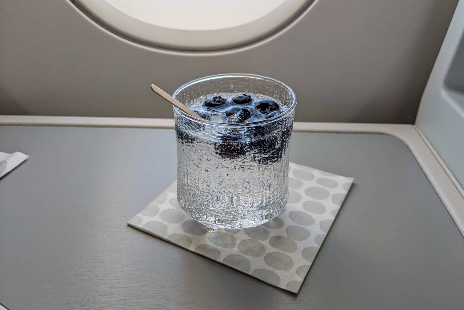 Finnair Artic Blue gin and tonic