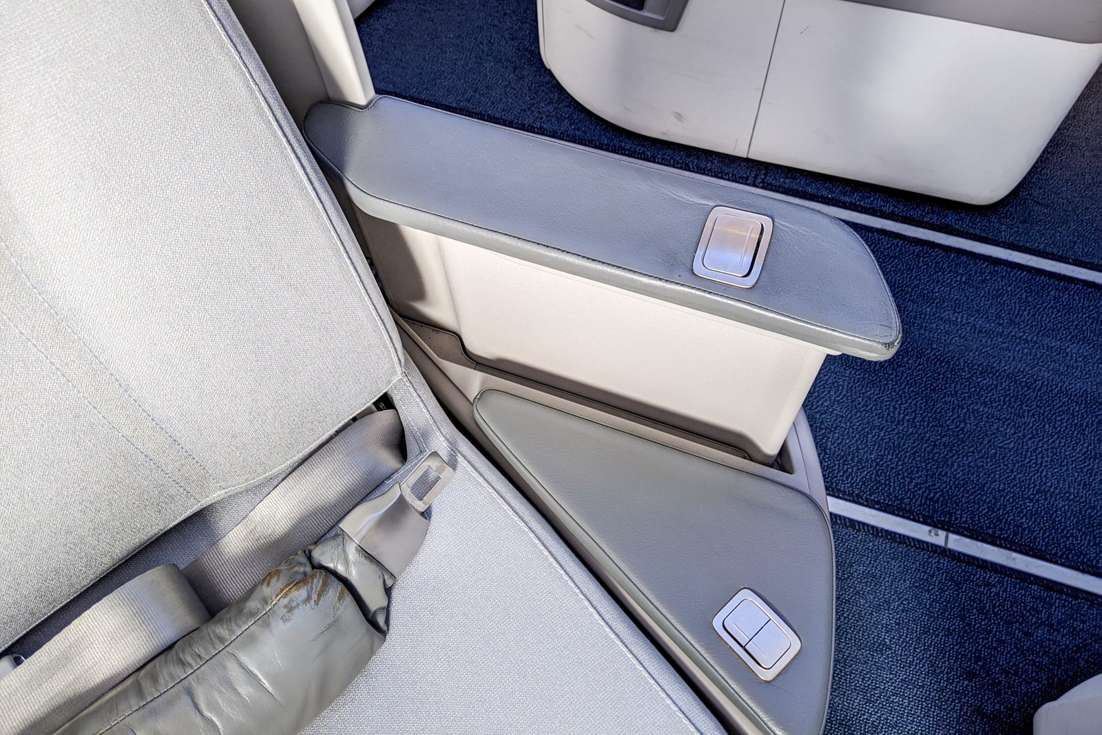 Finnair business class armrest