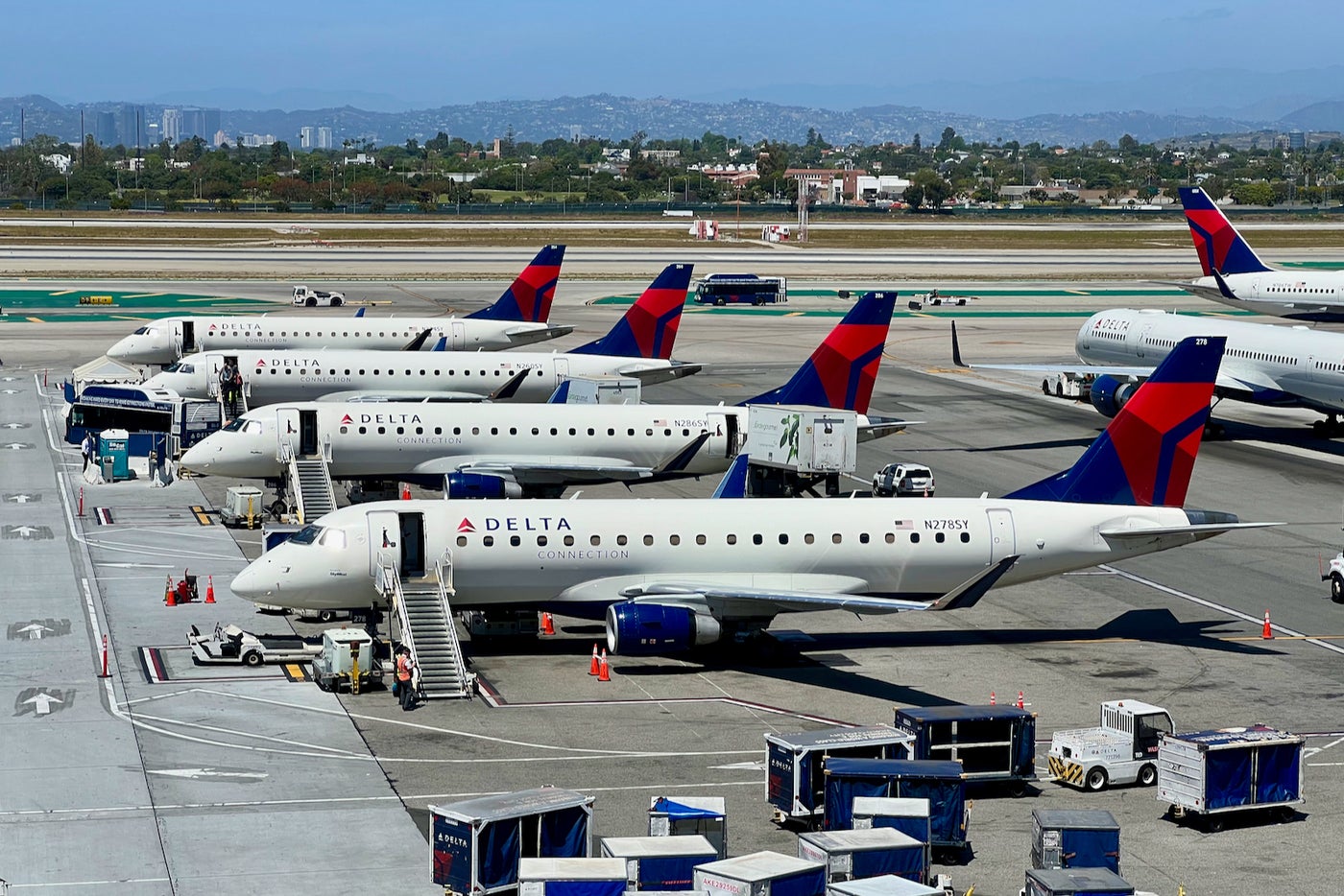 Change or cancel a Delta Air Lines flight