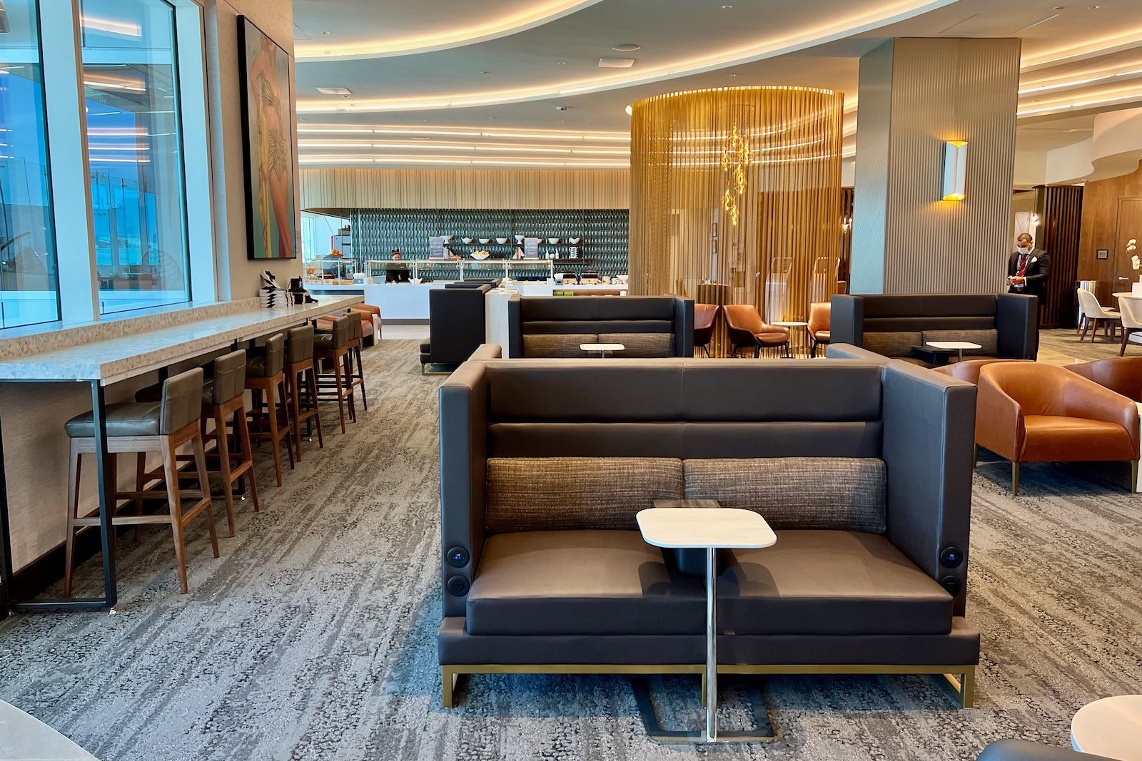 Delta's largestever Sky Club shines in its big LAX debut The Points Guy
