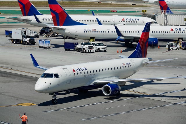 Delta Planes LAX