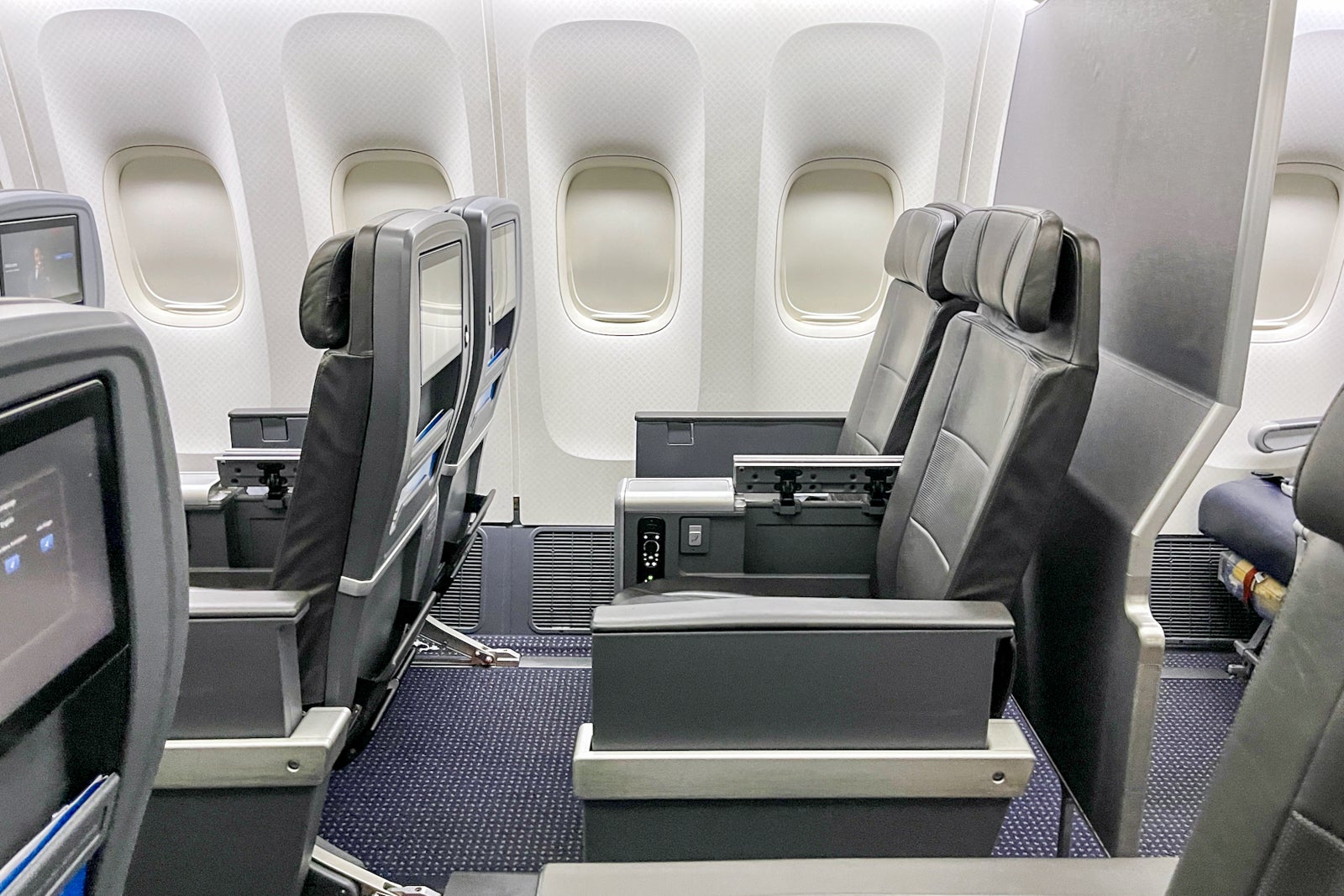 American Airlines 777-200 Premium Economy