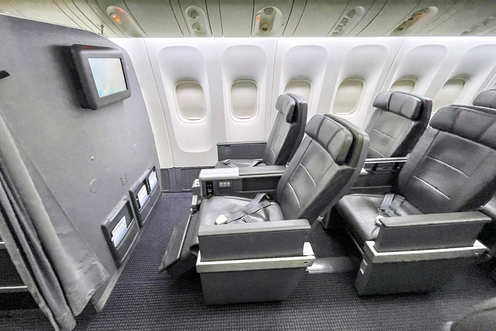 Airline review: American Airlines premium economy