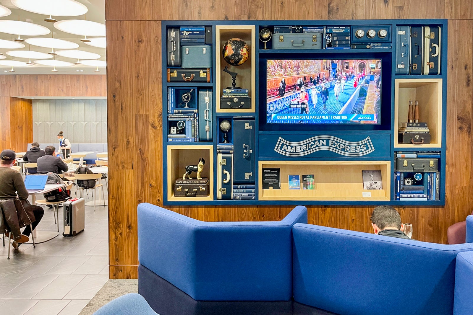 Best airport lounges at LaGuardia — and how you can get inside - The Points  Guy