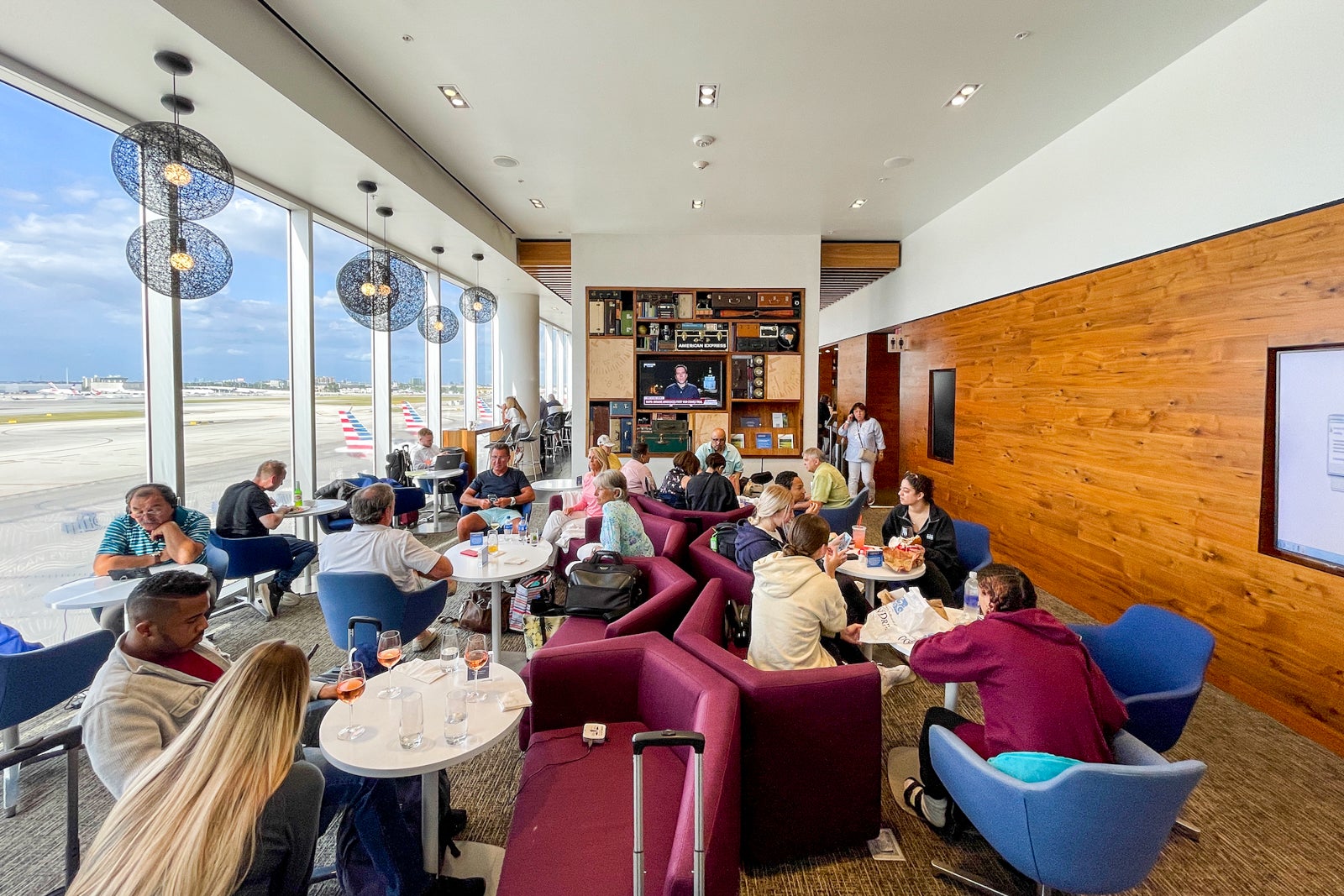 Choosing the best airport lounge at MIA — and how you can get inside
