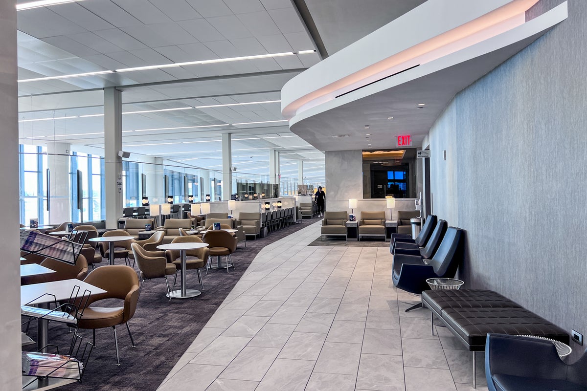 Best airport lounges at LaGuardia — and how you can get inside The Points Guy
