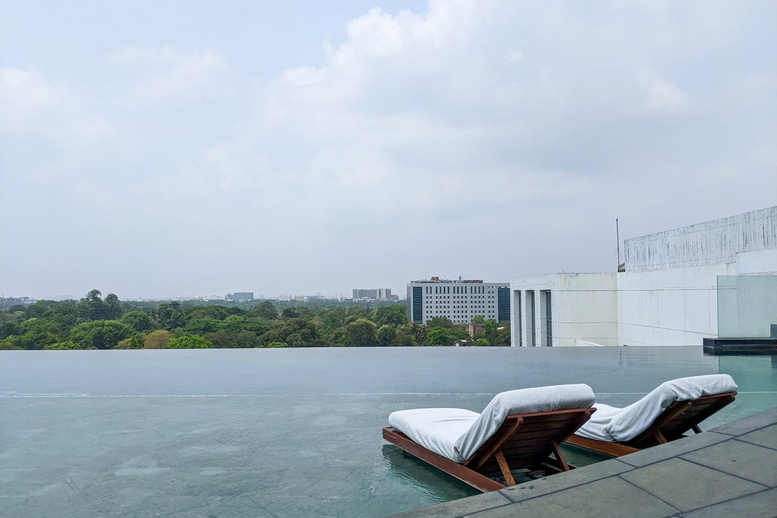 Top 10 Best Private Places For Couples In Chennai Tourld
