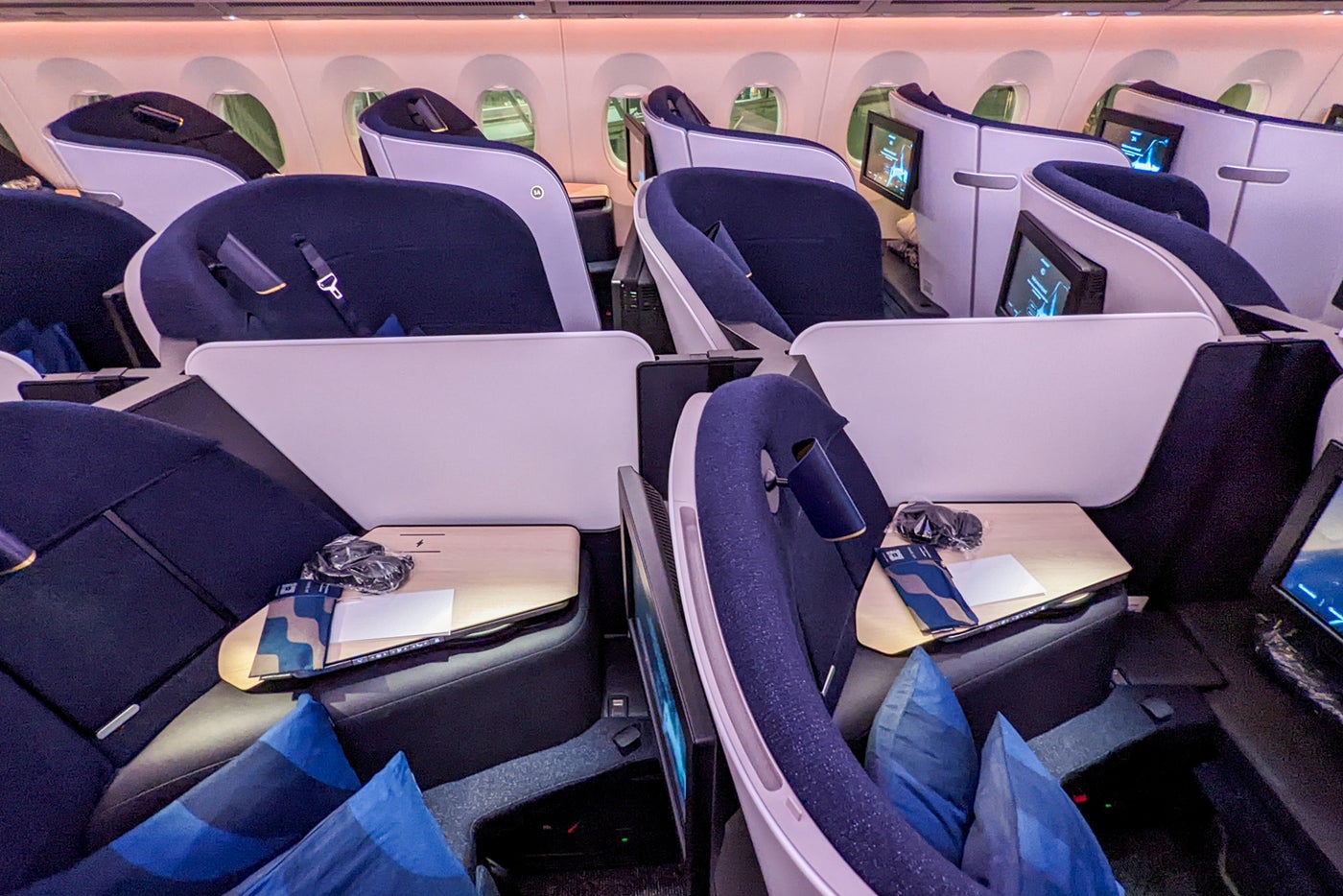 A review of Finnair's new business class from Helsinki to Singapore