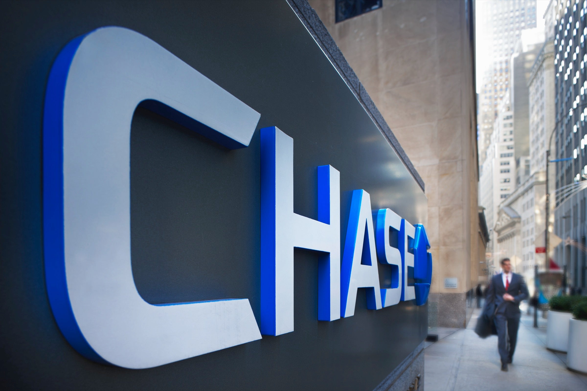 Chase bank sign in Manhattan