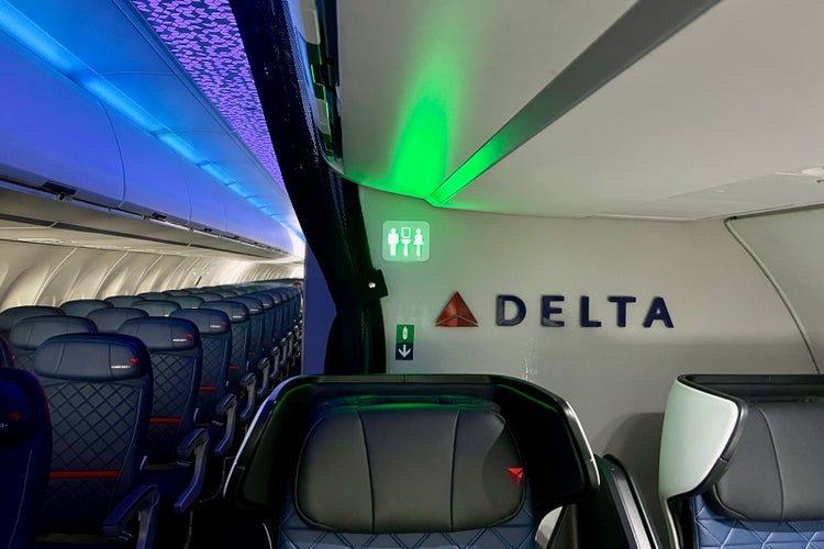 What it was like flying Delta’s first A321neo — on a unique ferry ...