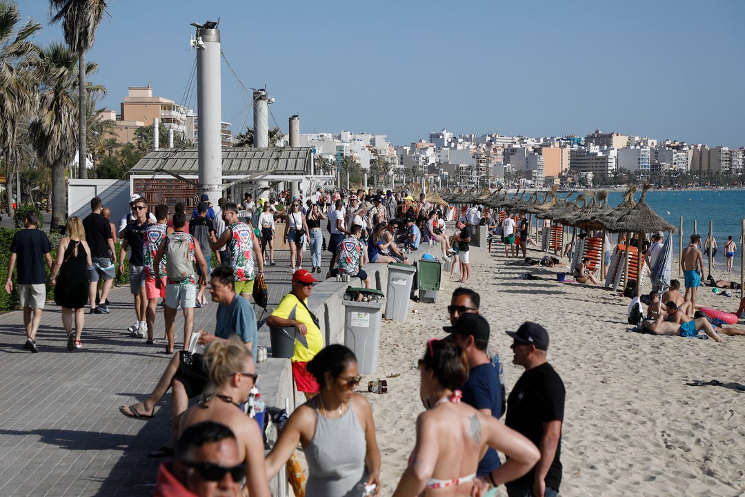 Spain further eases restrictions, allows unvaccinated travelers with a negative test The