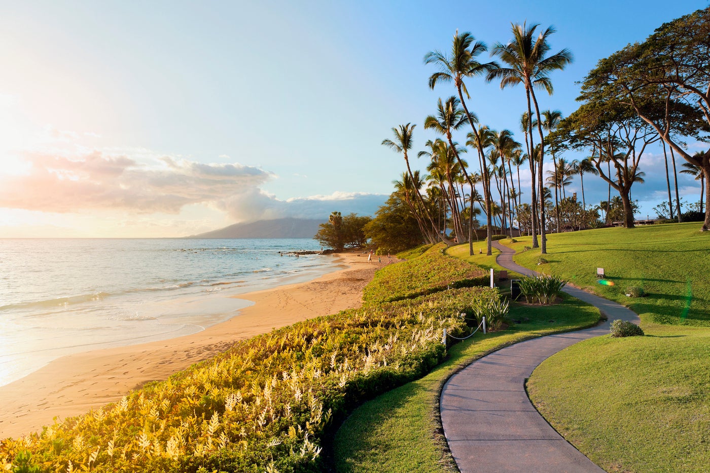 flights-to-hawaii-are-on-sale-and-some-are-50-off