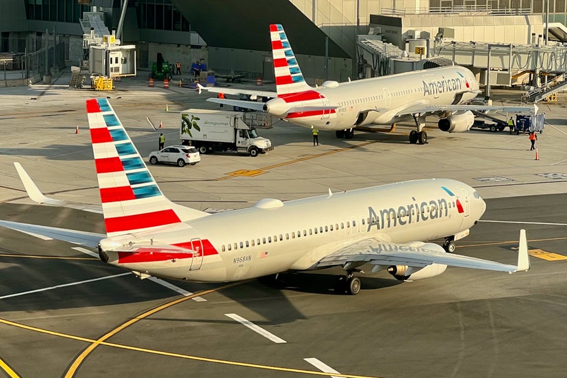 Does American Airlines Gold Status Get You Lounge Access