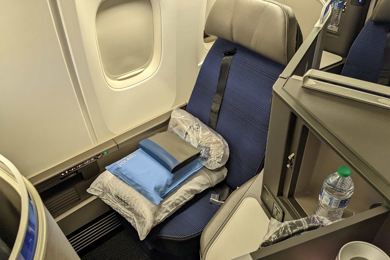 Polaris business class seat on a United airplane
