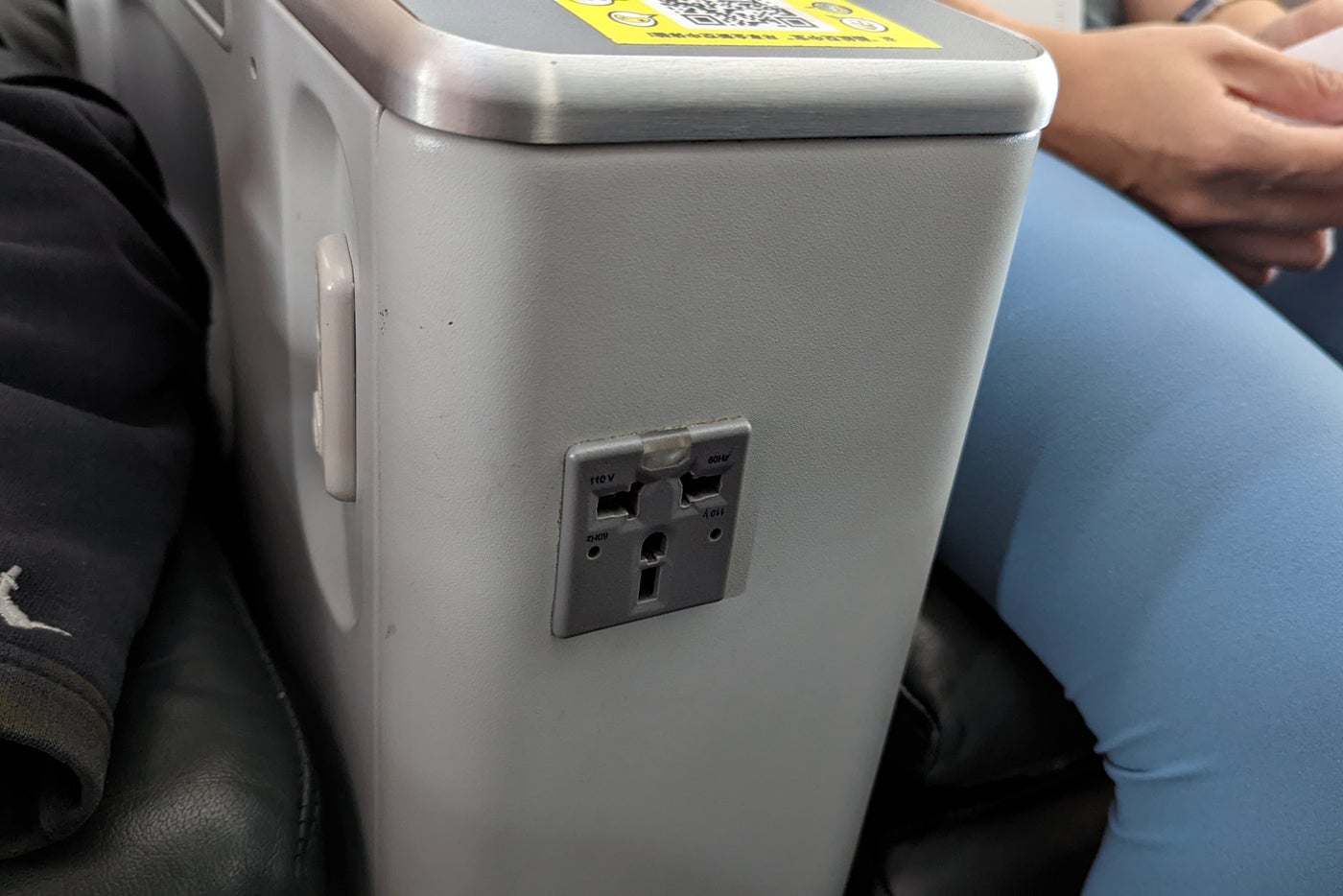 Flying Scoot from Singapore to London: 15 hours on a low-cost airline: