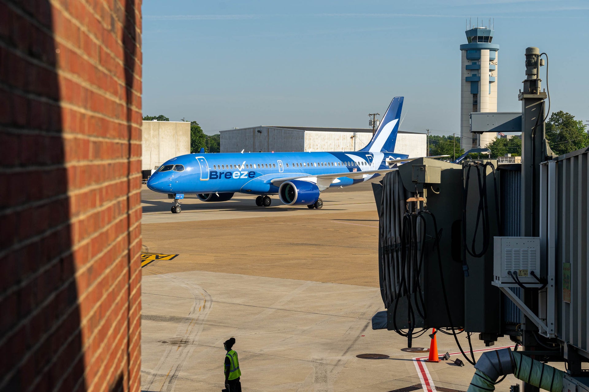 Breeze adds 100th route with service from new Southern California