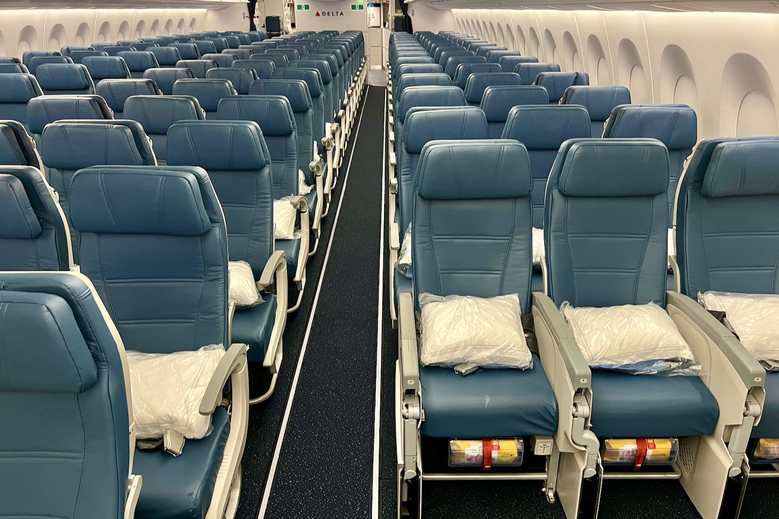 First look: Delta’s Comfort+ and economy cabins on the 'new' Airbus ...