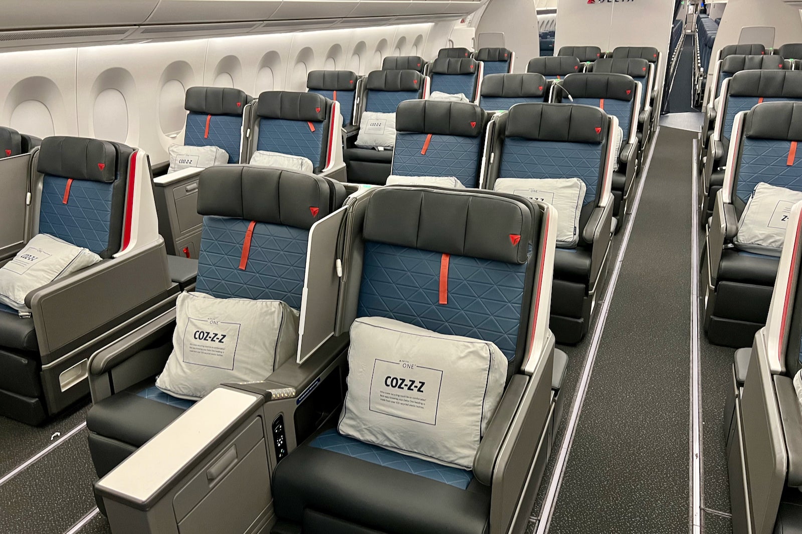 Flying Delta's 1st 'new' Airbus A350, with unique business-class cabins - The Points Guy
