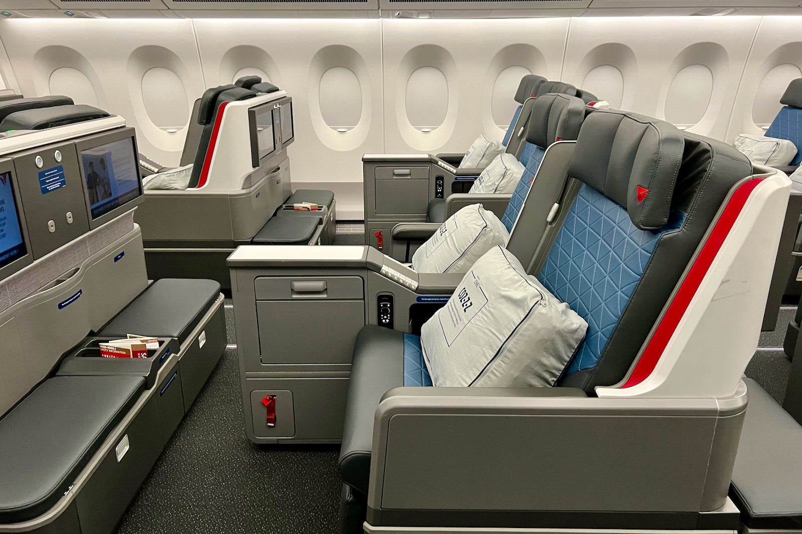 Delta airbus store a350 business class