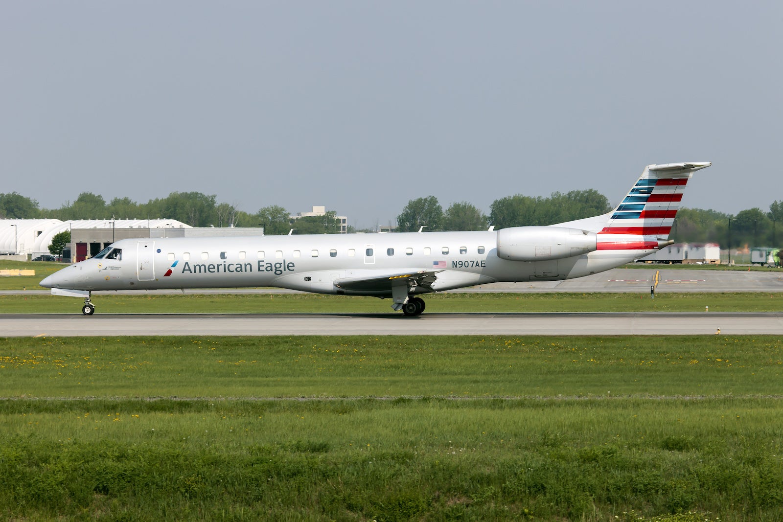 Pilots at 2 of American Airlines' regional airlines will see a massive pay  increase - The Points Guy