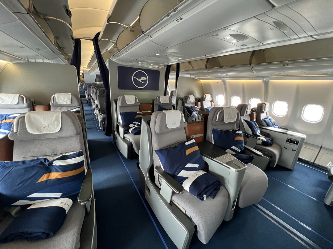 Lufthansas New First Class And Business Class Seats Are Stunning The Points Guy 