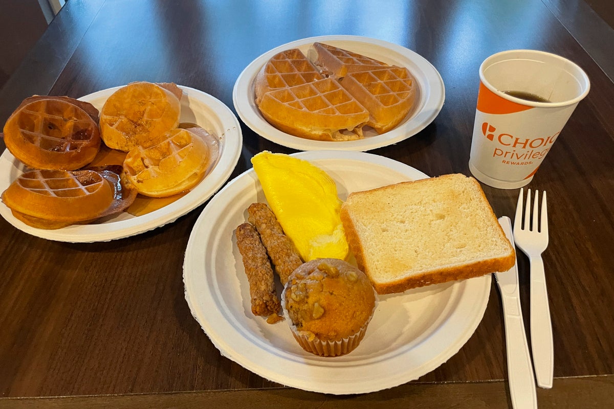 Cheap Hotels With Free Breakfast Near Me