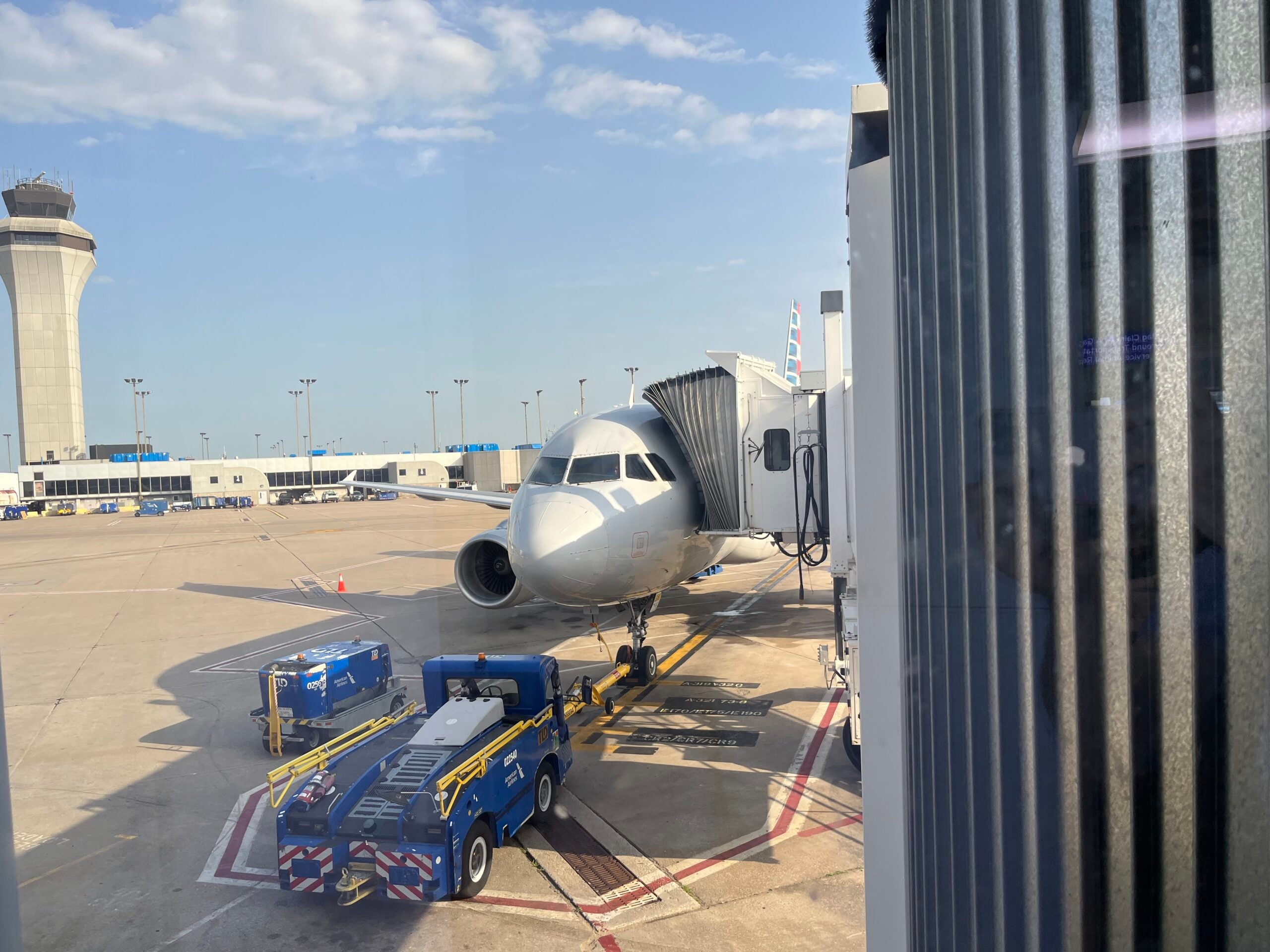 american airlines plane at STL