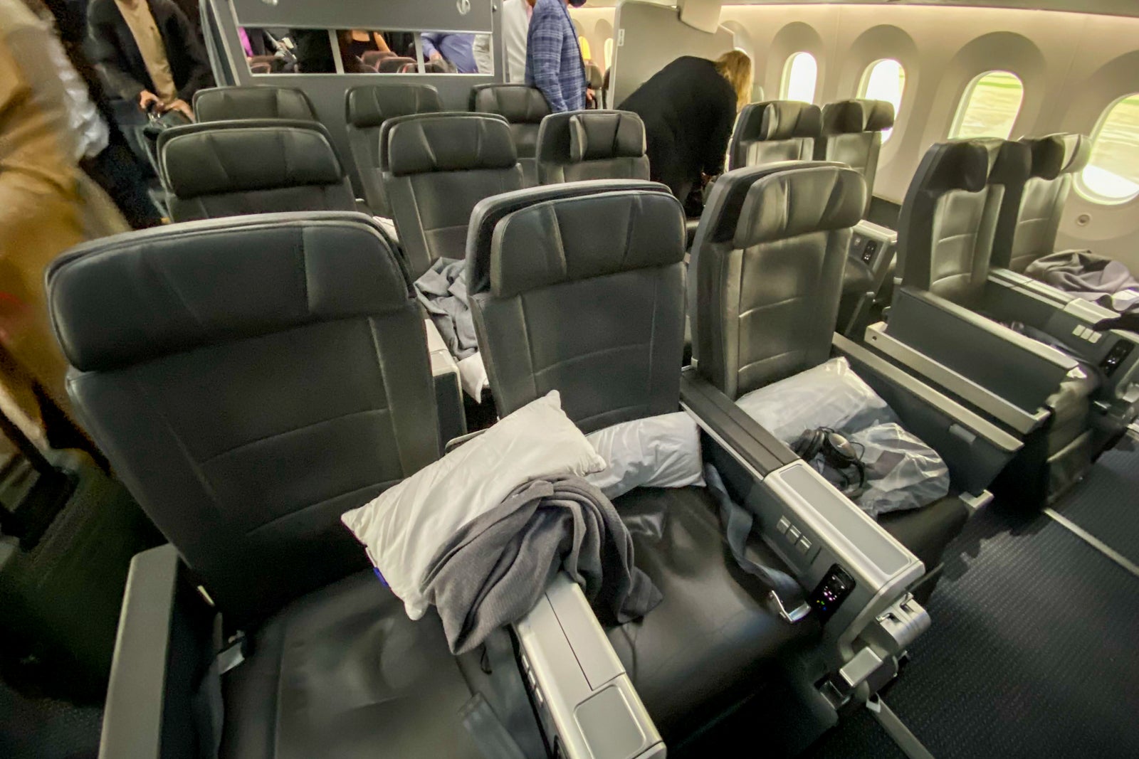 Premium Economy − Travel information − American Airlines