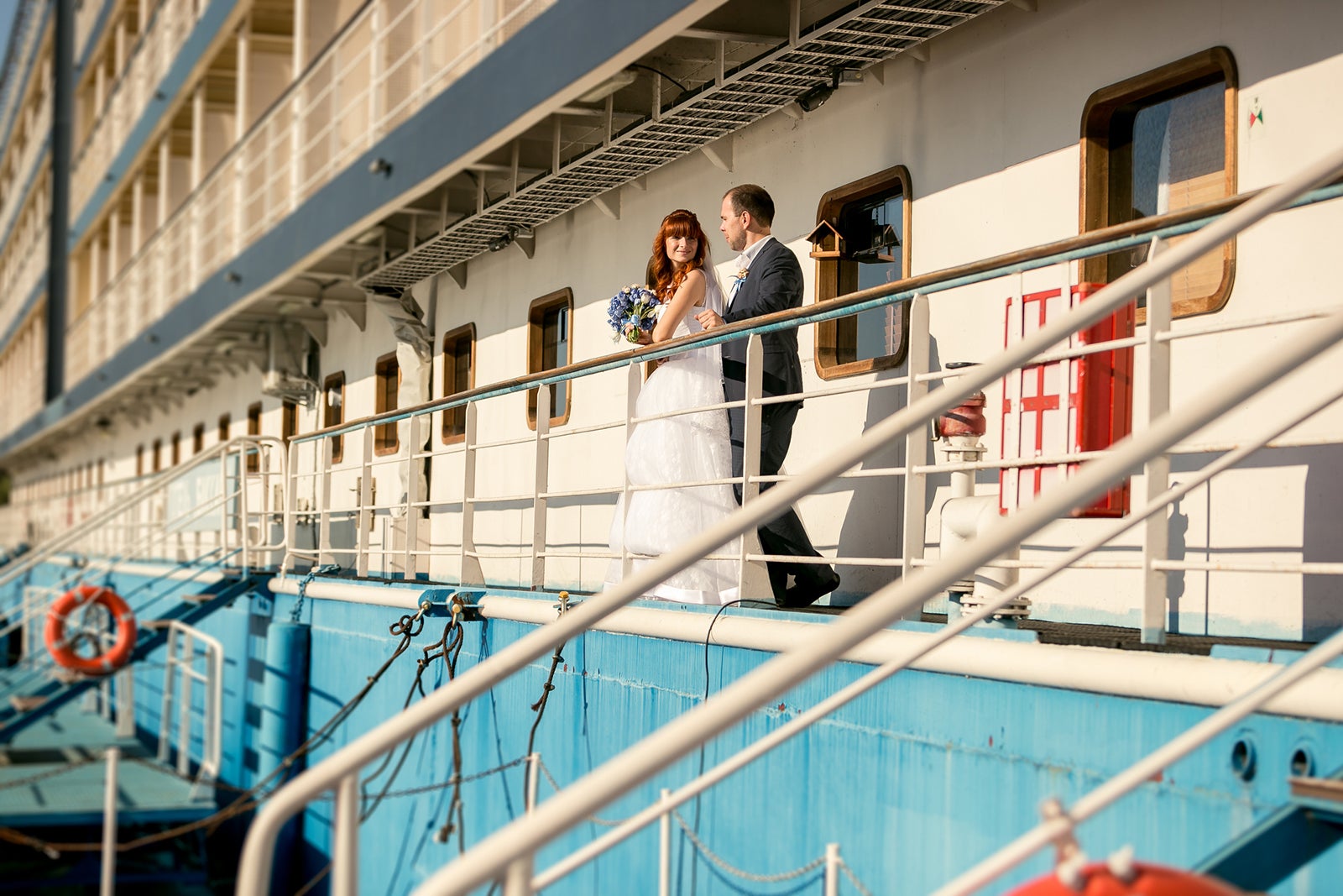 Everything you need to know about getting hitched at sea Wedding couple on cruise ship Artfoliophoto