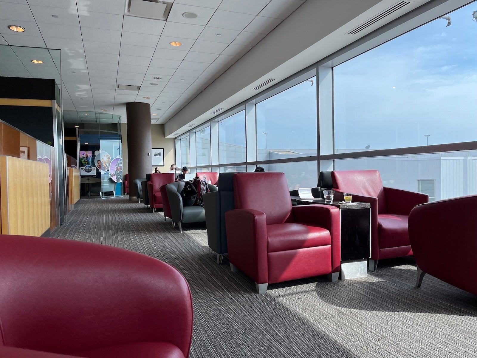 American Airlines Admirals Club membership guide - The Points Guy