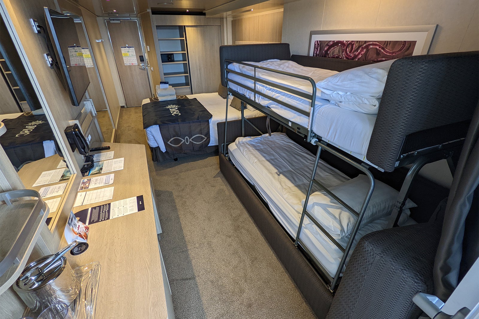 Cabin with bunkbeds on MSC Seashore