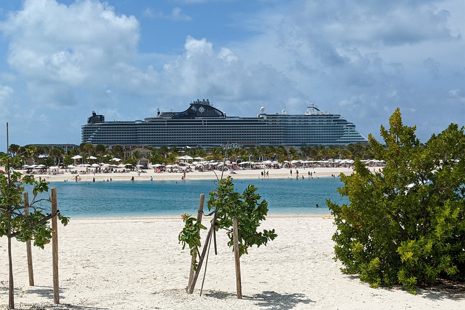 what cruise ships go to ocean cay