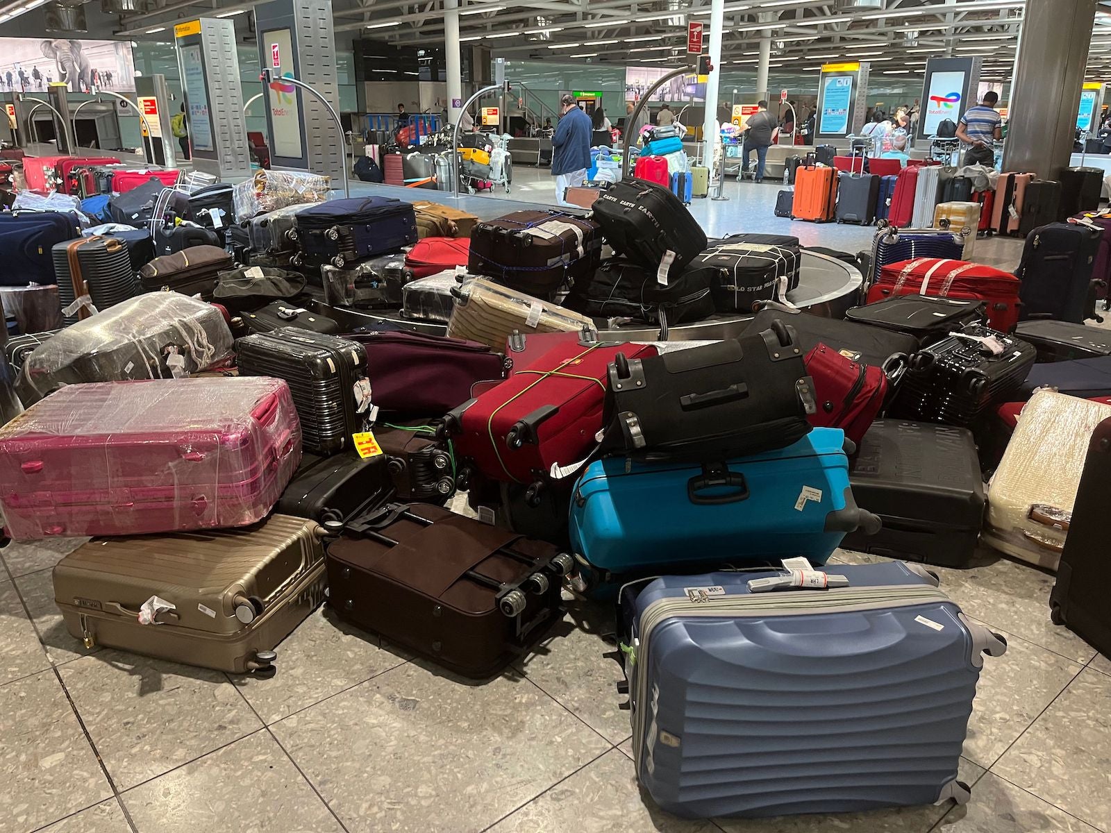 Which European airlines have the strictest carry-on baggage requirements? -  The Points Guy