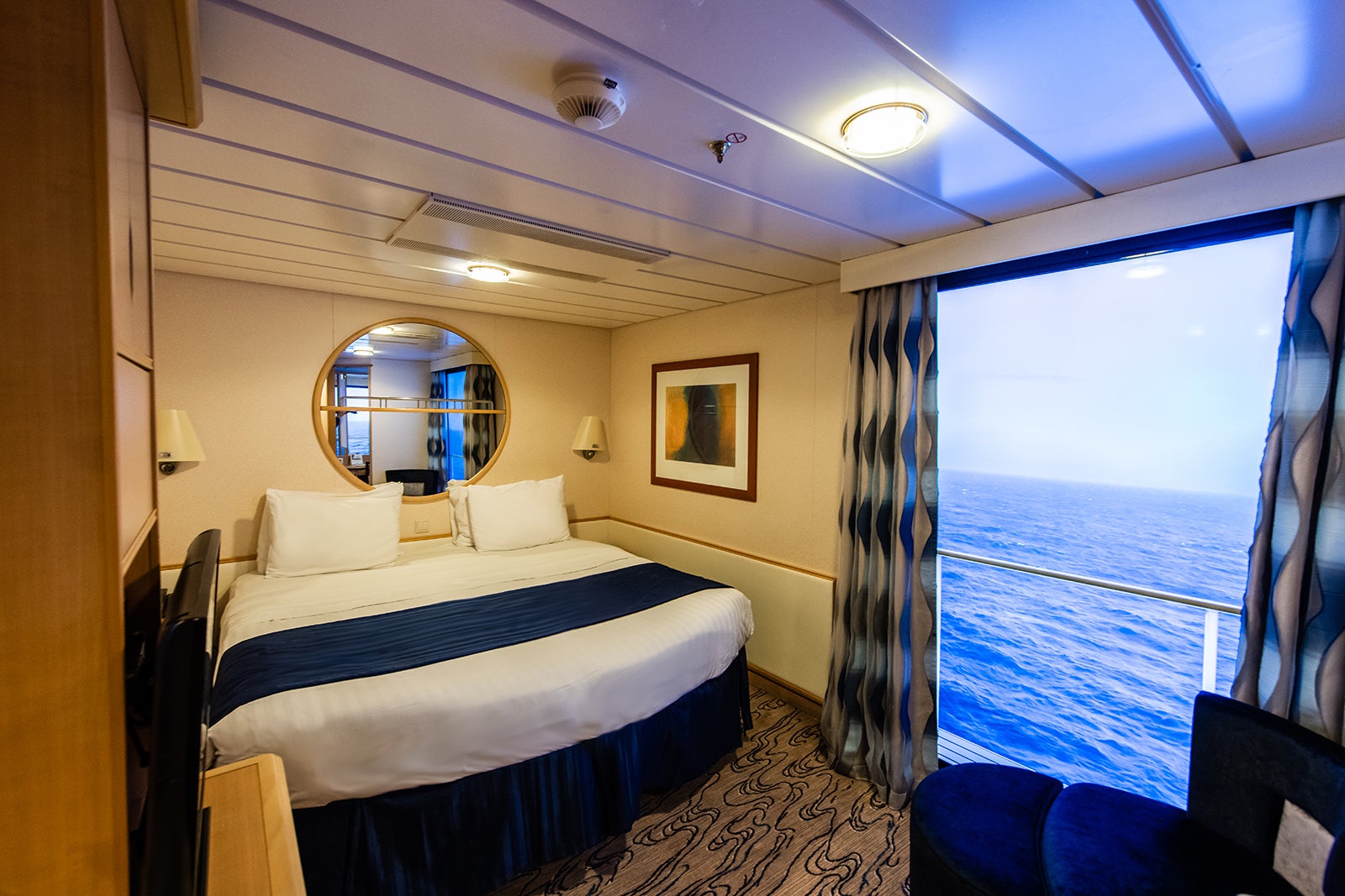 cruise interior rooms