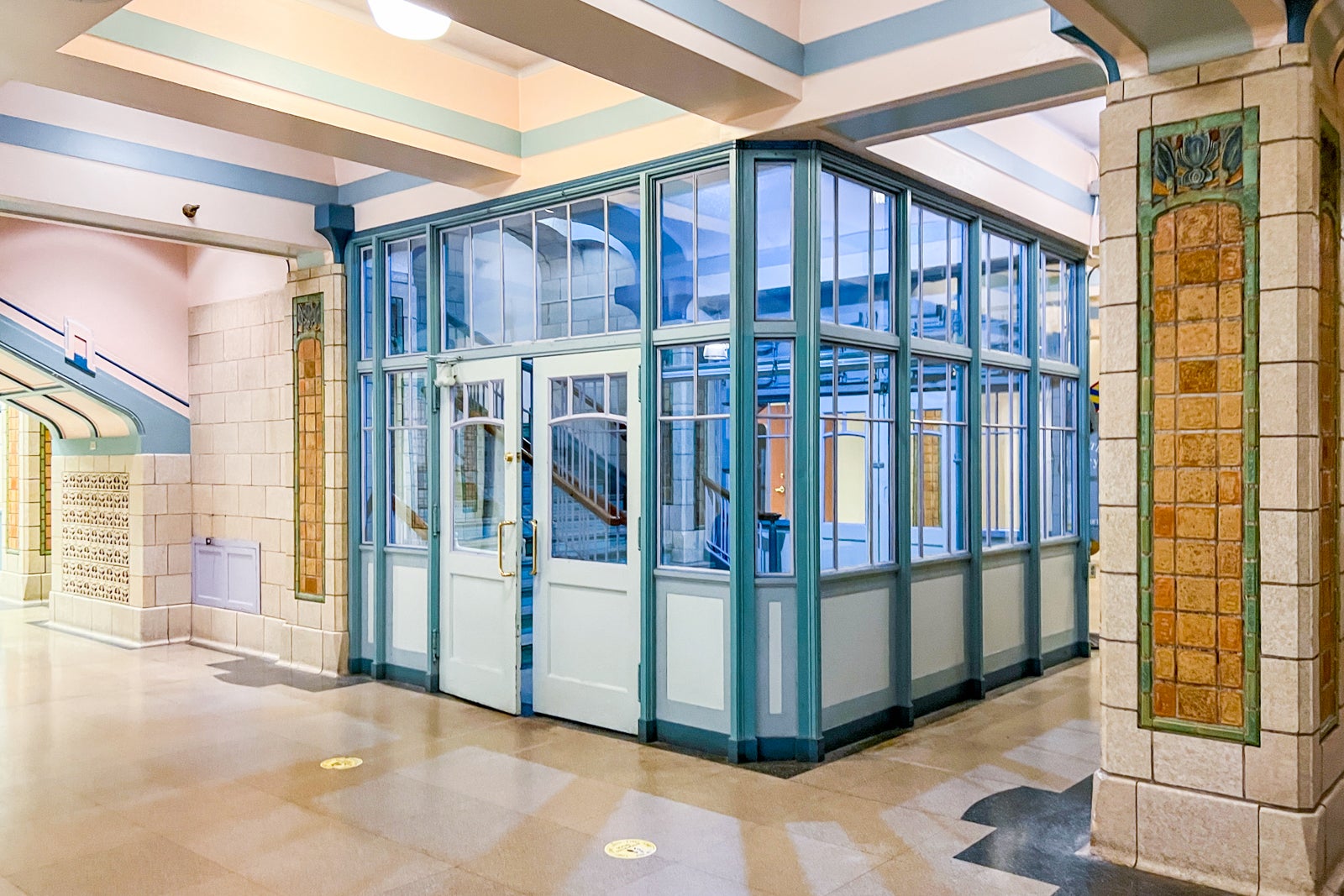 details in common area