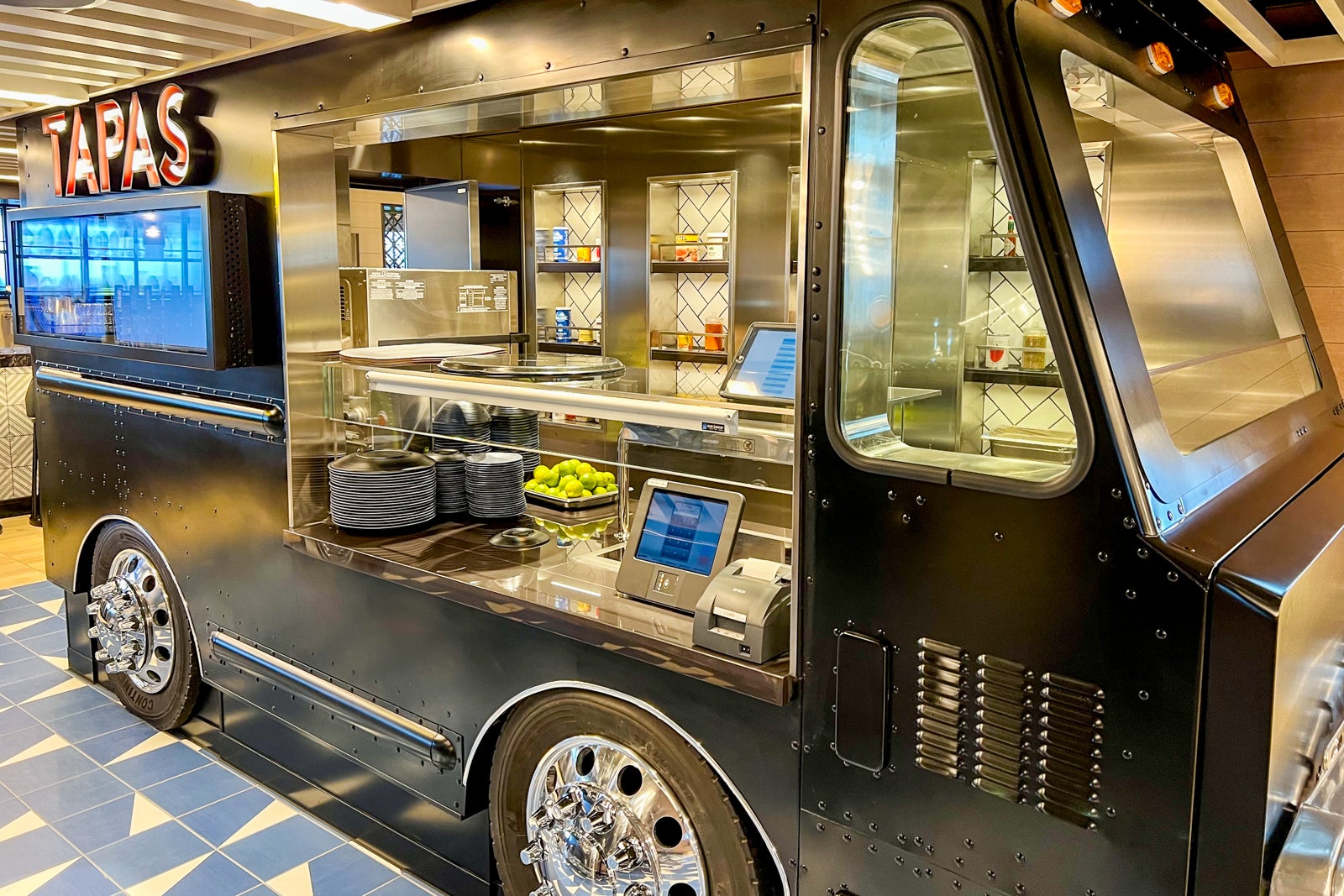 I tested 32 dishes at Norwegian Cruise Line's new Indulge Food Hall