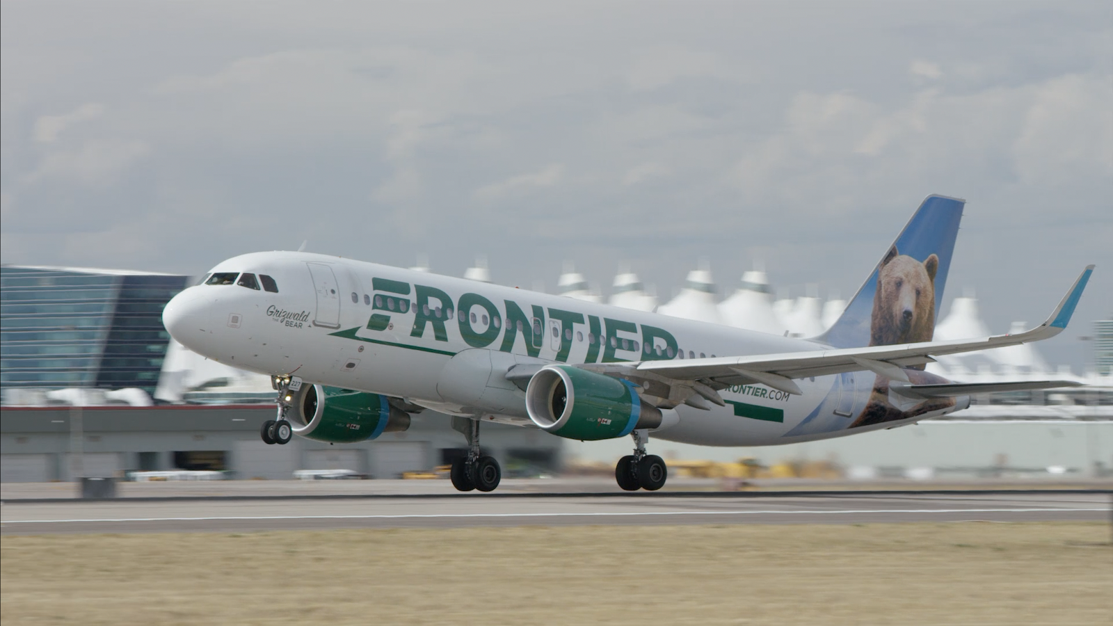 Frontier-jet-takeoff