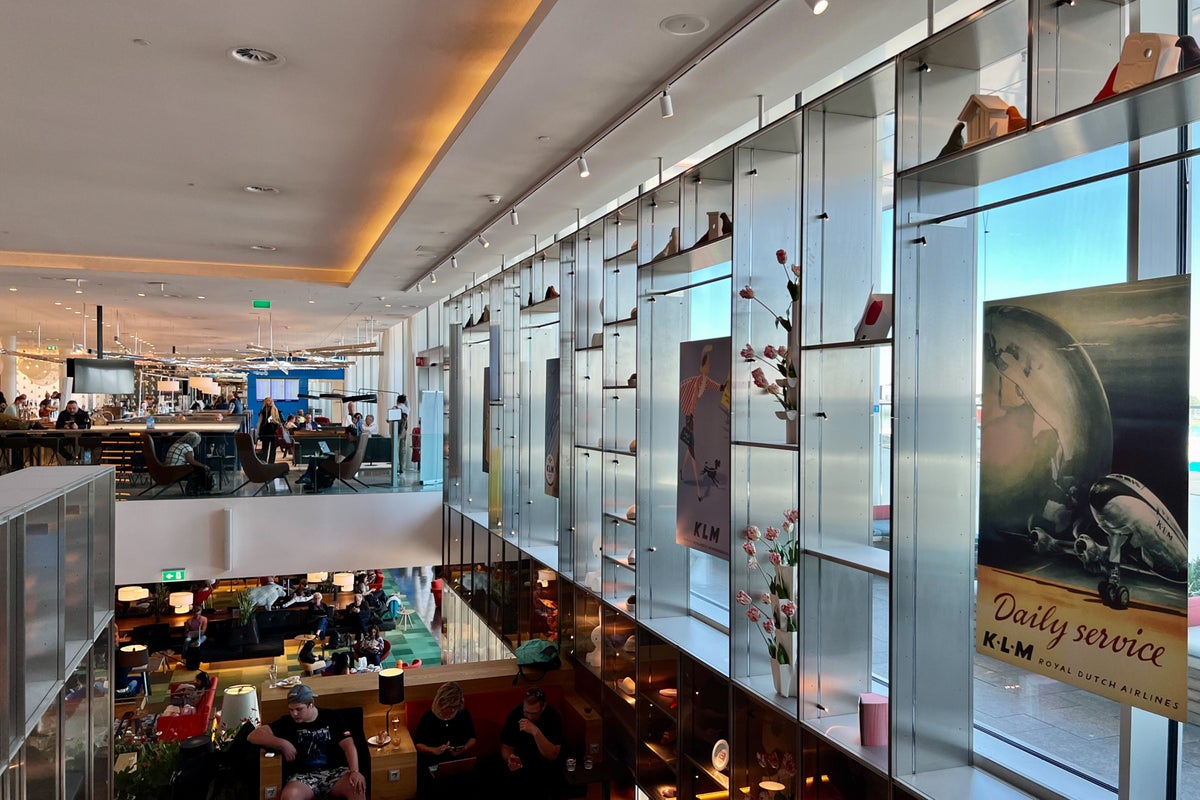 Reviewing KLM’s new premium economy cabin on the inaugural flight The